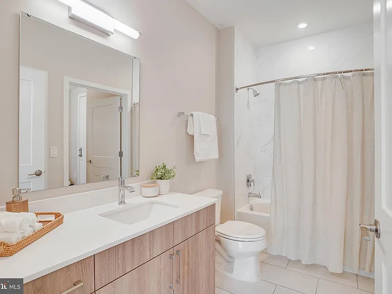 145 Riverhaven Dr #352 — Photo 7