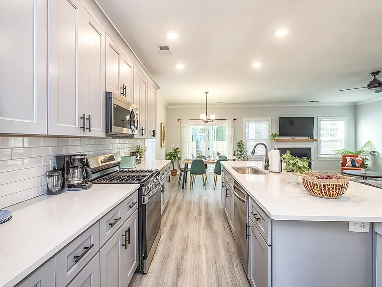 4811 Shelley Dr — Photo 43