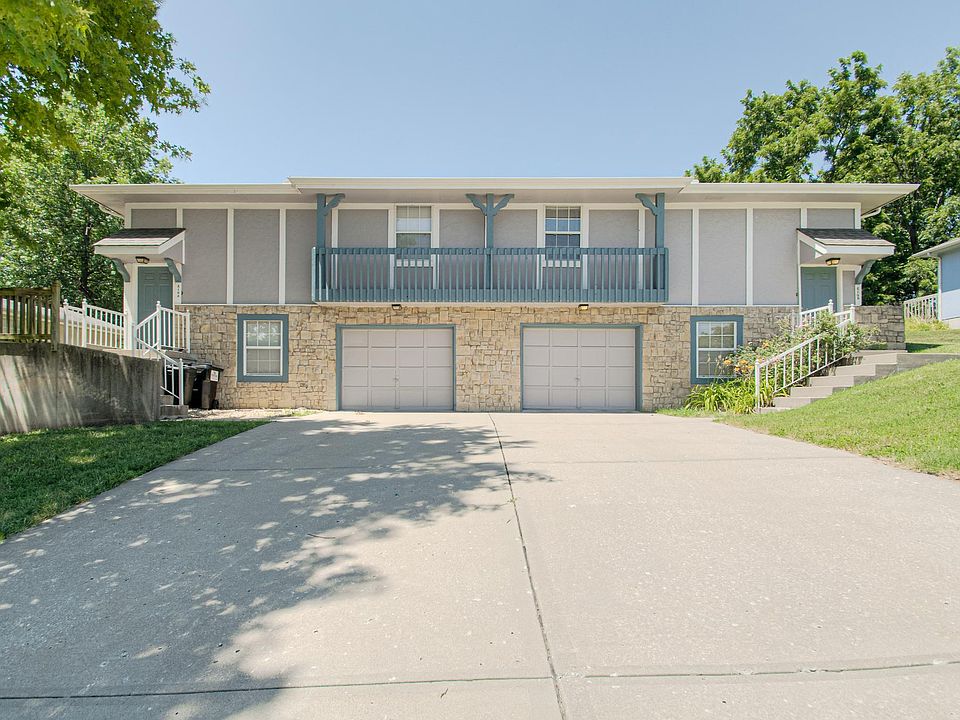 1st image of 810 NE Barnes Dr APT A