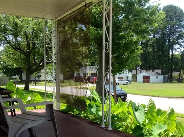 309 Navajo Trl, Portsmouth, VA 23701