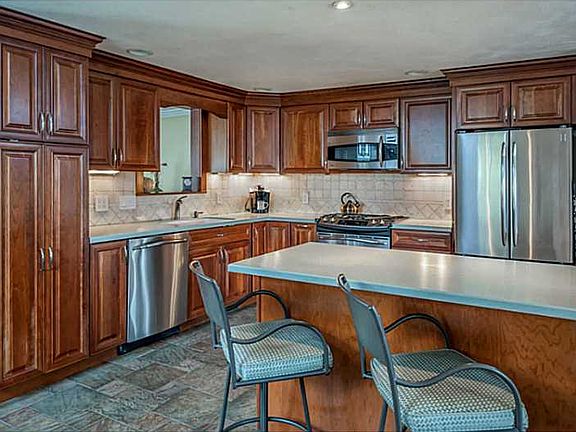 3rd image of 41 Mulberry Cir