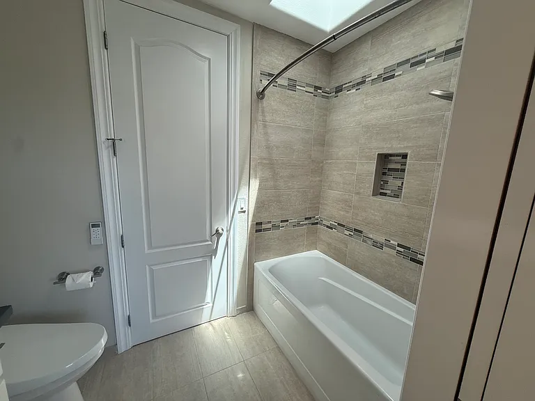 6 Willowbrook — Photo 11
