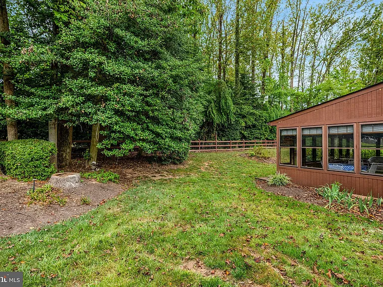 615 Kearney Ct SW — Photo 47