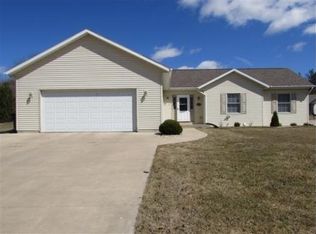 922 Star Rd, Jefferson, WI 53549