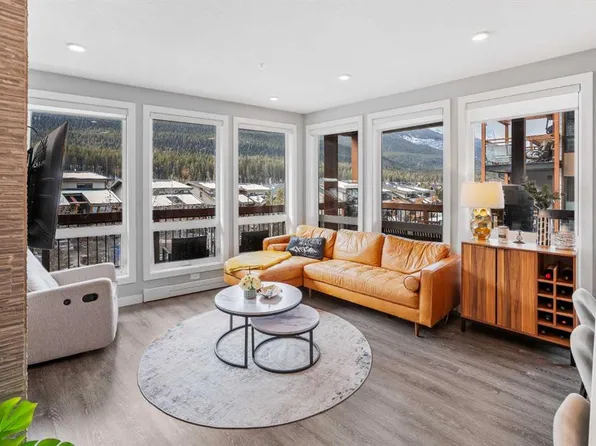 106 S Stewart Creek Rise #205, Canmore, AB T1W 0N3
