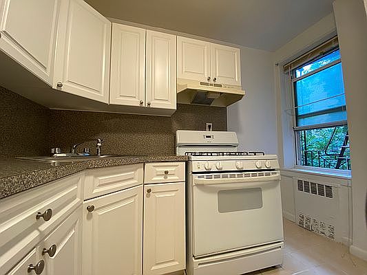 5th image of 33-25 81st St APT 2B