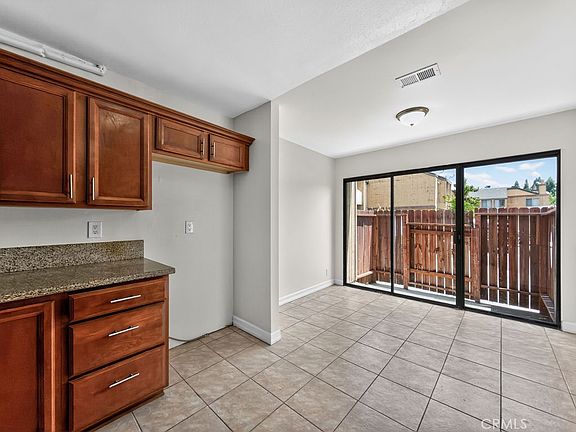 4th image of 1381 S Walnut St Unit 2304