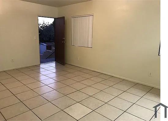 5243 Huntington Dr N #3 — Photo 2