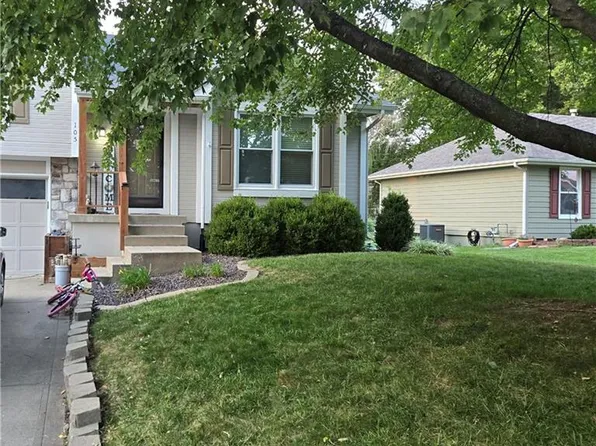 105 SE Harvard Dr, Blue Springs, MO 64014