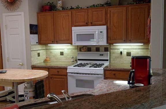 3rd image of 15167 W Las Brizas Ln