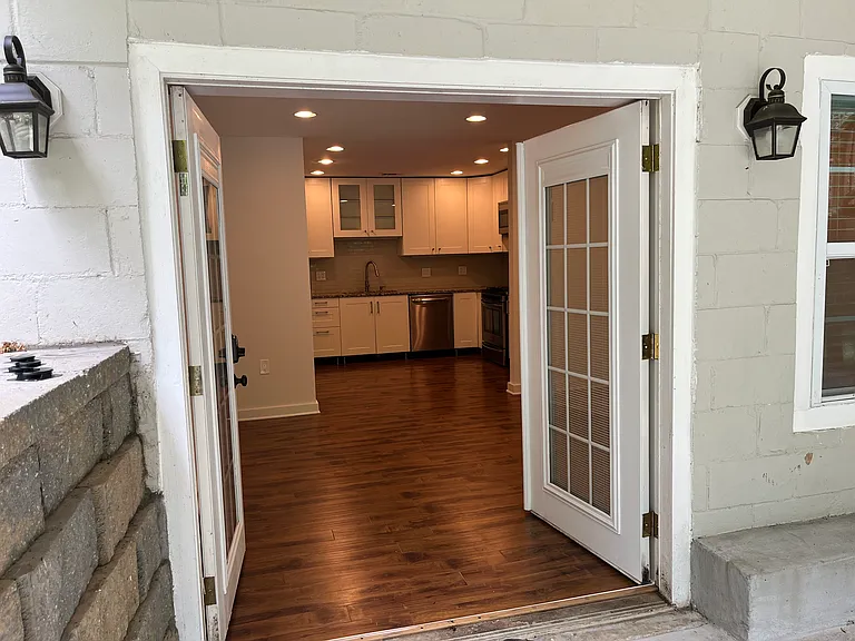 1668 Belle Isle Cir #2 — Photo 4