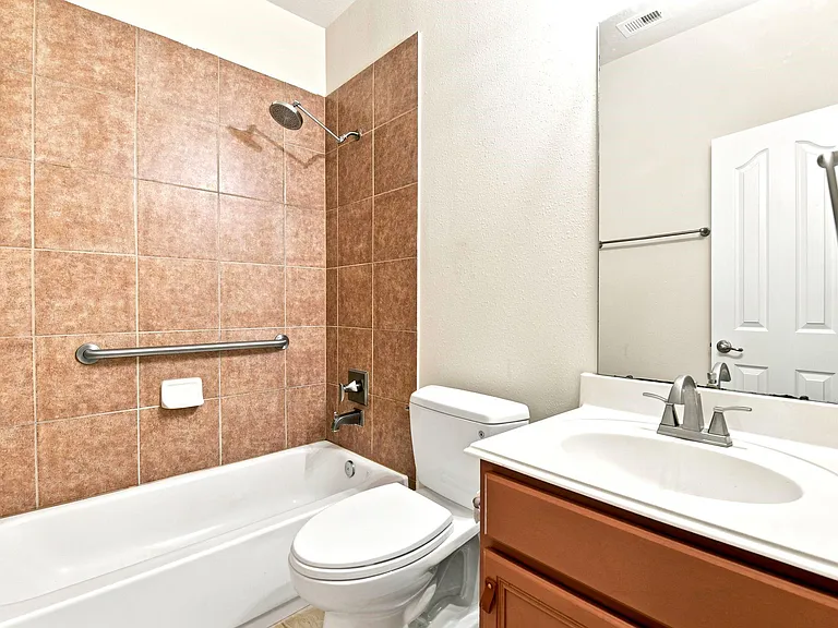 24418 Lakecrest Bend Dr — Photo 40