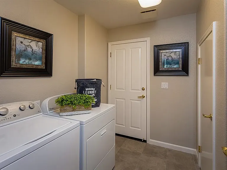 5337 Silver Point Way — Photo 21