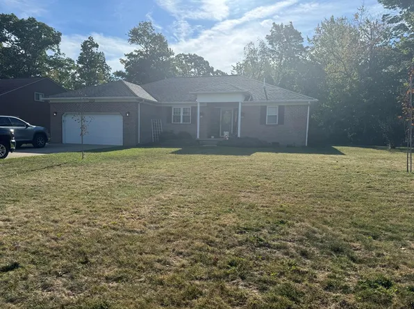 212 Wandering Ln, Beaver, WV 25813