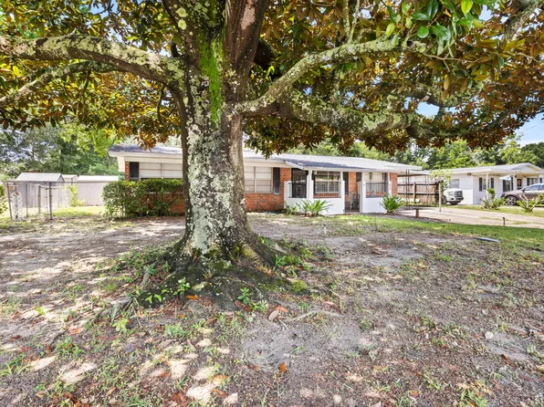 627 Manchester Rd, Fort Walton Beach, FL 32547