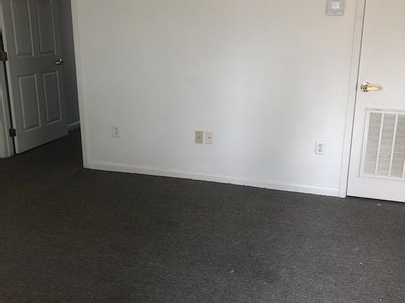 2nd image of 4722 Oakmont Village Dr