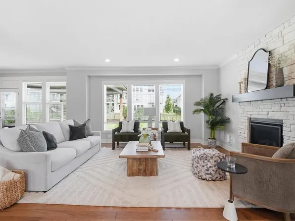 64081 Single Family Homes For Sale - 81 Homes | Zillow