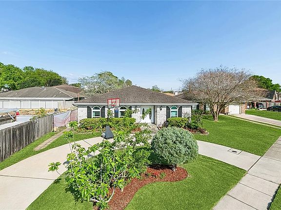 2nd image of 1705 Persimmon Ave