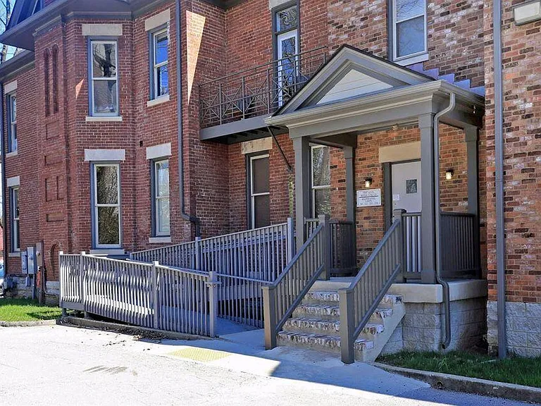 508 W 2nd St #203 — Photo 3