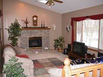 5th image of 2643 Suzanne Cir