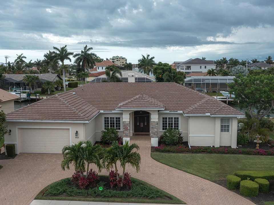 1st image of 923 Juniper Ct