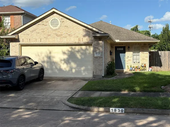 1830 Creek Dr, Houston, TX 77080