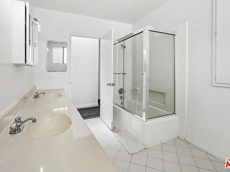 1449 Butler Ave #1B — Photo 19