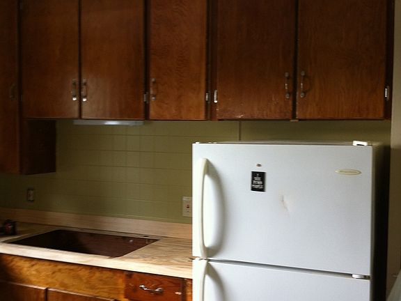 2nd image of 1520 Moss St APT 1