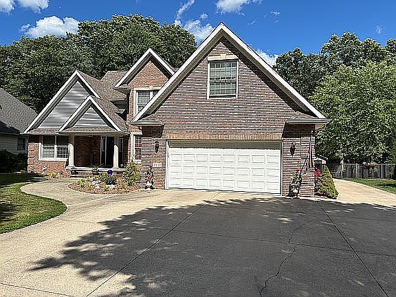 2nd image of 3668 Connie Ln