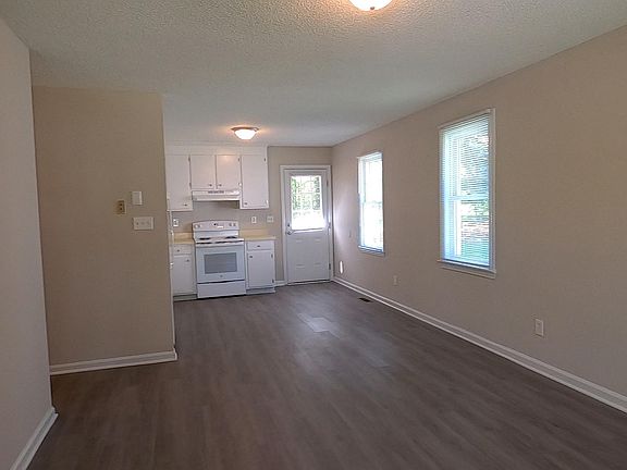 3rd image of 1219 Griffin St