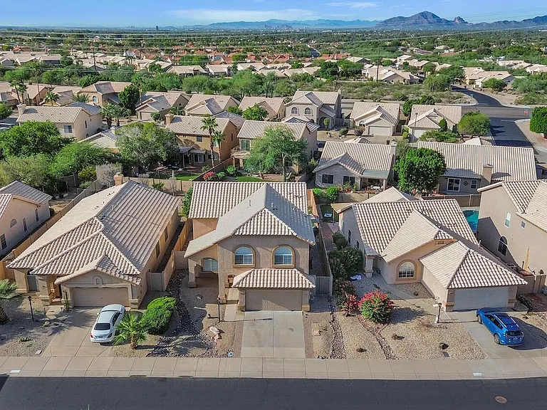 11155 E Laurel Ln — Photo 32