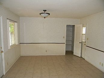 5th image of 1654 E 1st Ave