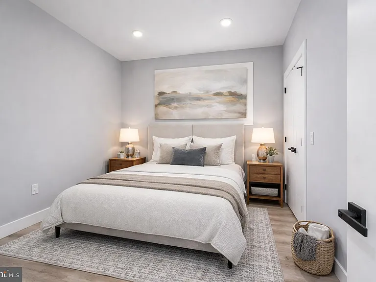 2323 E Cabot St #3 — Photo 19