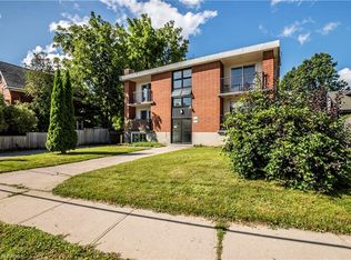 199 Ahrens St W, Kitchener, ON N2H4E1