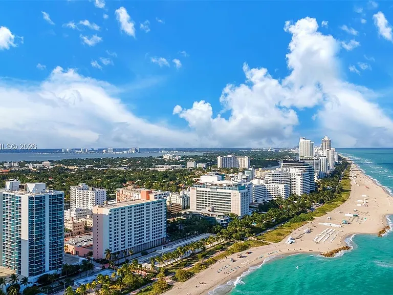 2899 Collins Ave #702 — Photo 2