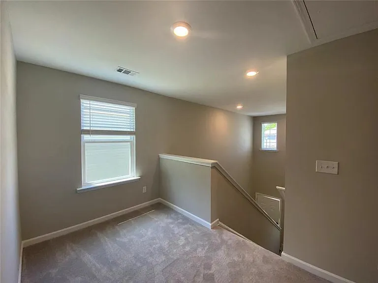168 Golden Eagle Pkwy — Photo 10