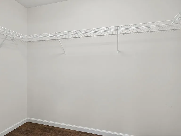 3272 Maitland Dr — Photo 28
