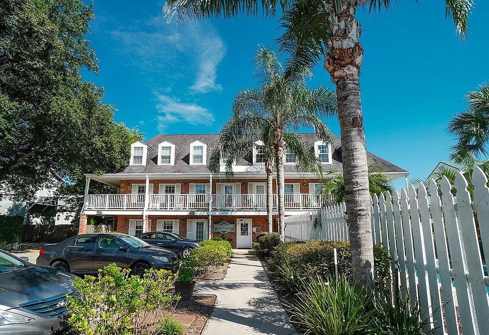 818 Moss St, New Orleans, LA 70119 Zillow