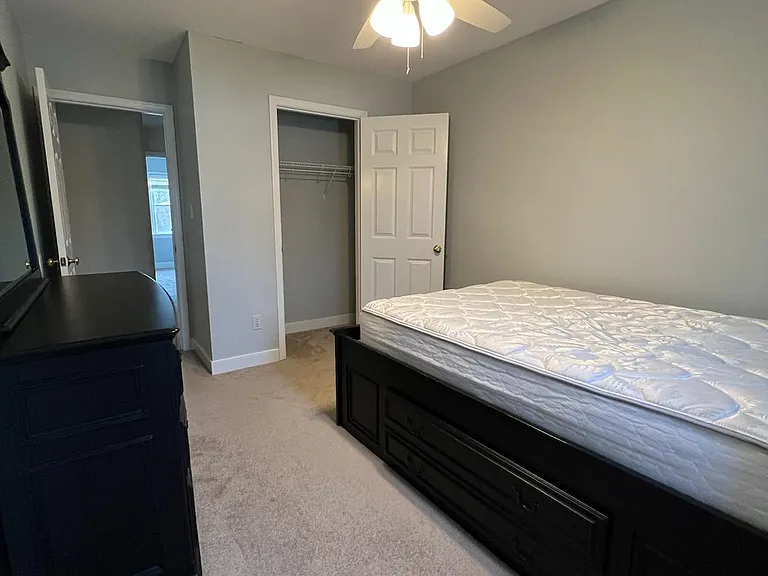 1804 Powhatan St — Photo 14