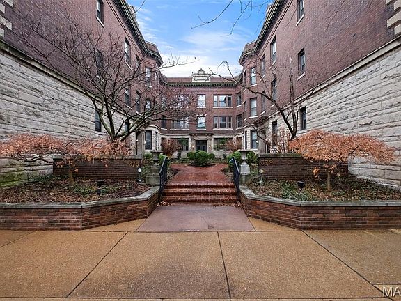 2nd image of 377 N Taylor Ave Unit 3N