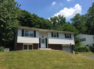 275 Pinehurst Ave, Rensselaer, NY 12144