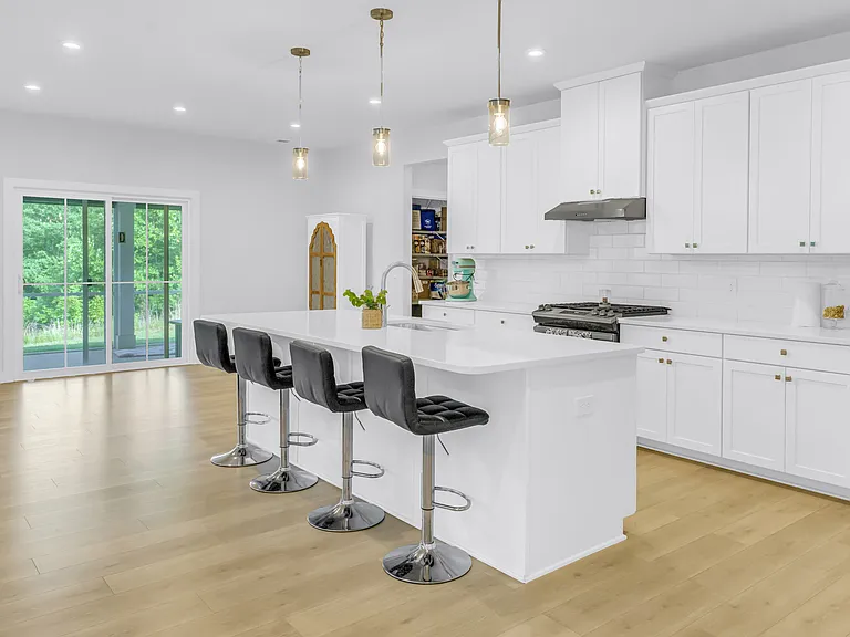 2107 Bluet Dr — Photo 13