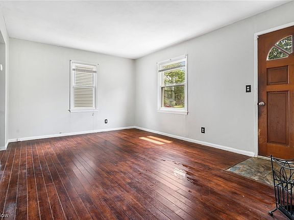 5th image of 6004 Delora Ave