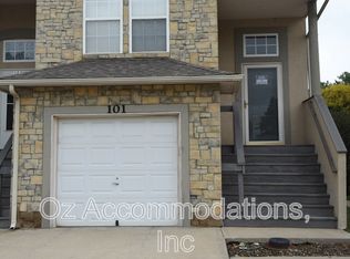 1151 N Martway Dr APT 101, Olathe, KS 66061