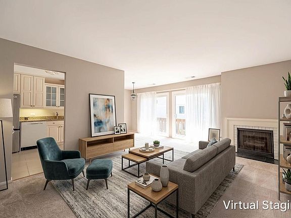 2nd image of 326 Woodbury Ct APT C2