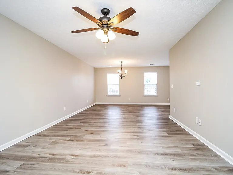 1021 Tammy Sue Ln — Photo 4