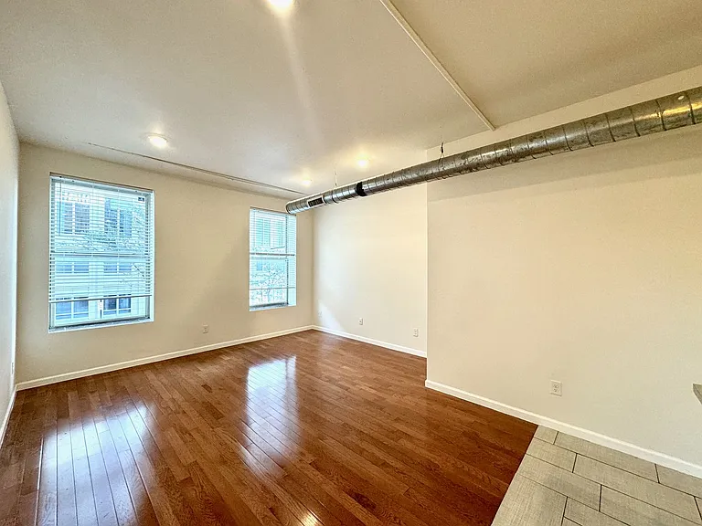 309 Sycamore Street Apartments — Photo 23