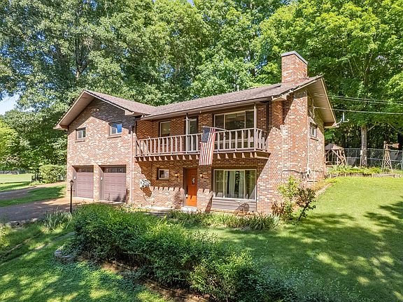2nd image of 604 Crestland Dr