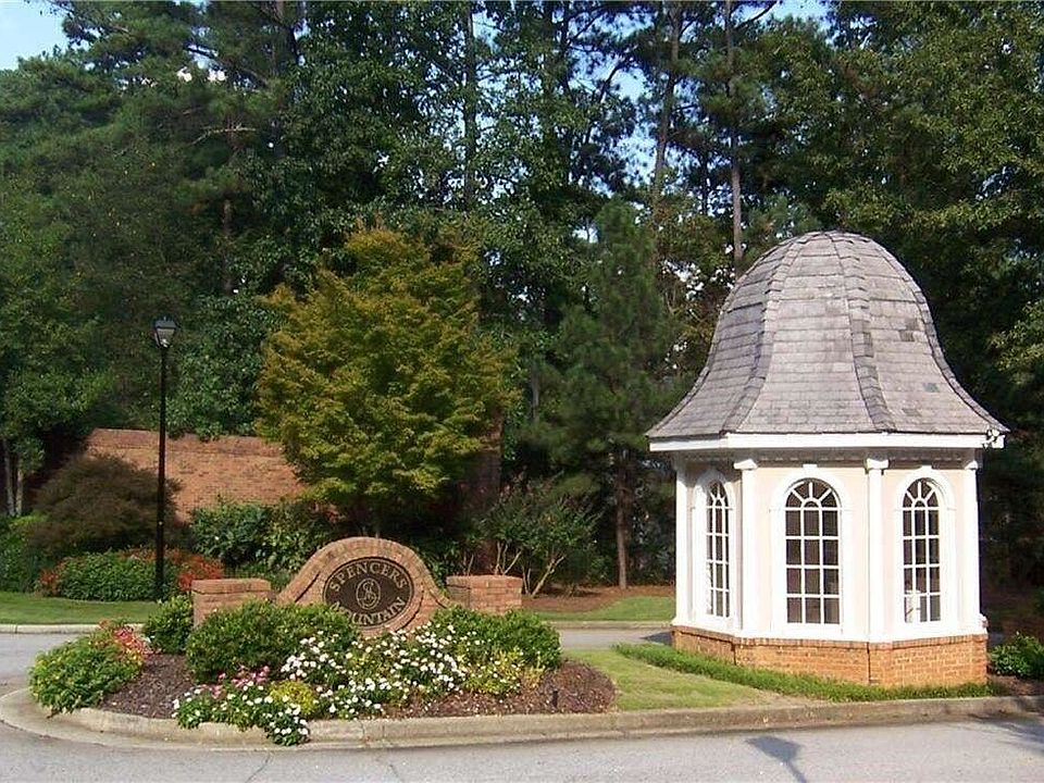 2nd image of 2106 Spencers Way