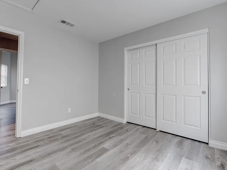 1613 Cathedral Peak Ct — Photo 22